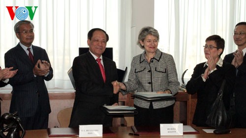 ASEAN, UNESCO sign framework cooperation agreement  - ảnh 1